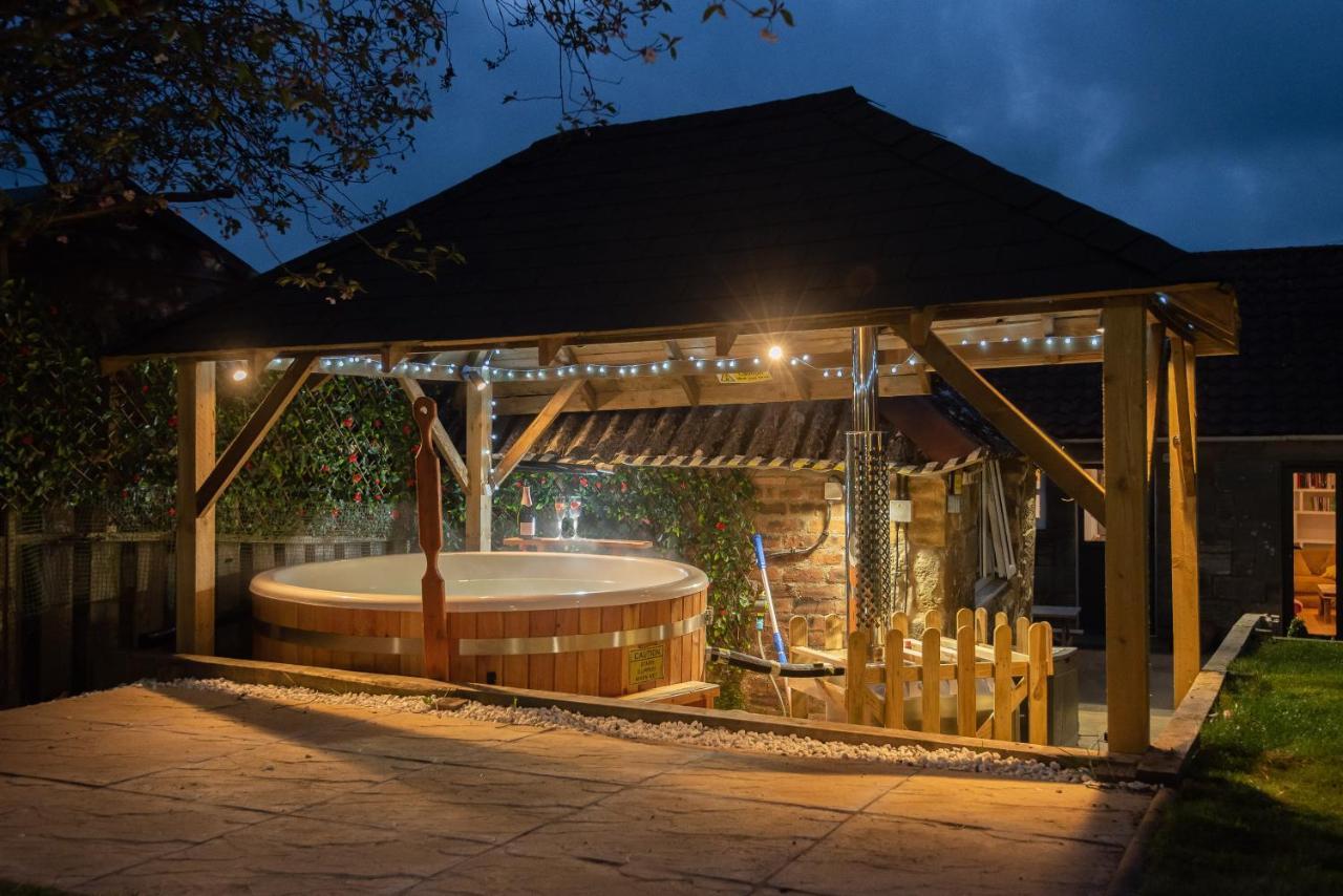 East Cottage * Wood Burning Hot Tub * Garden St. Andrews Exterior foto