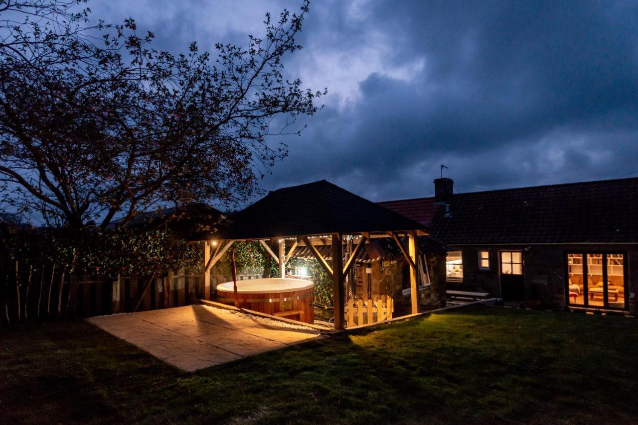 East Cottage * Wood Burning Hot Tub * Garden St. Andrews Exterior foto