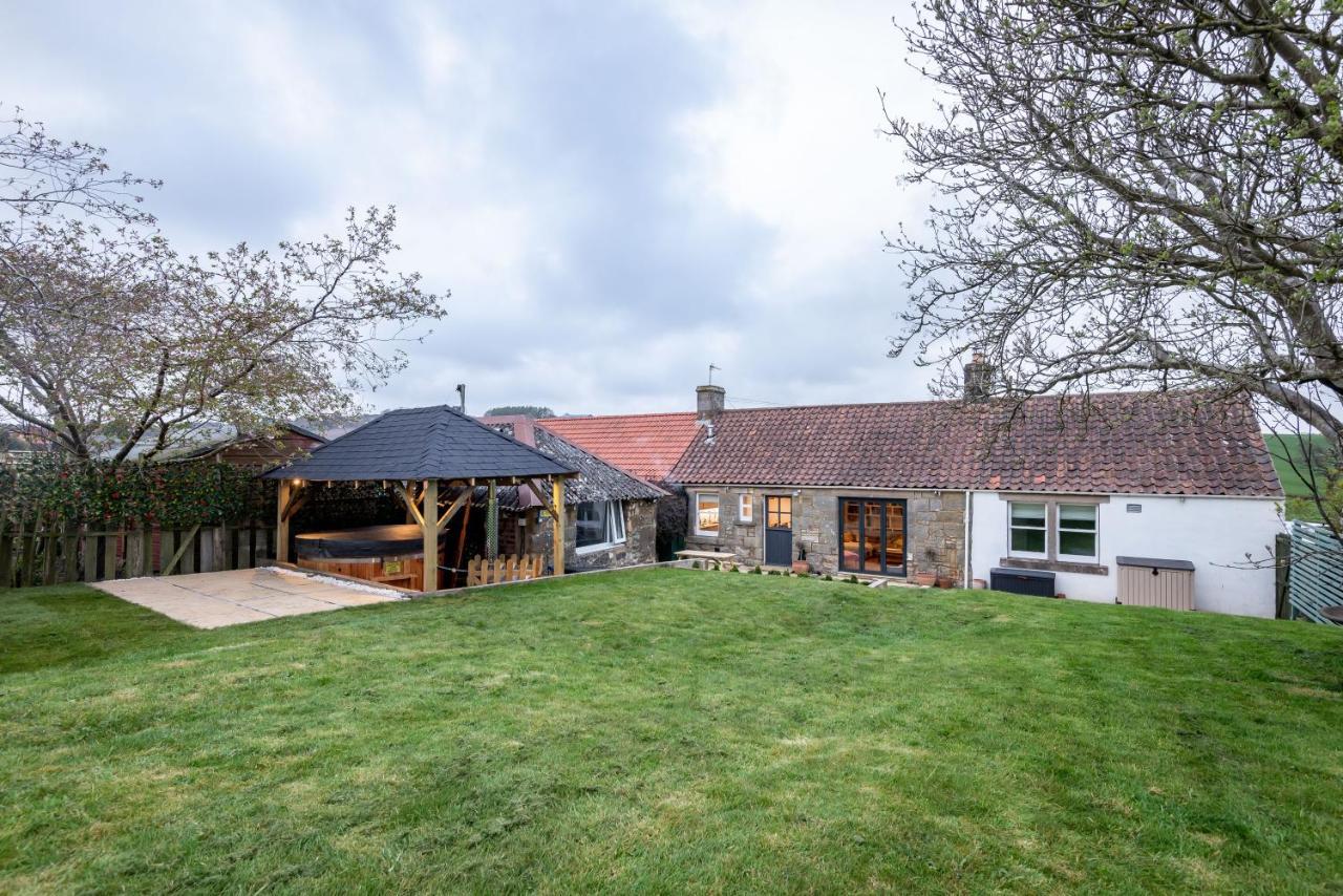 East Cottage * Wood Burning Hot Tub * Garden St. Andrews Exterior foto